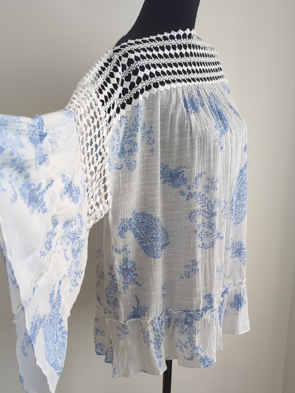 Zac & Rachel Boho Crochet Off Shoulder Blue Paisley Bell Sleeve Blouse Top LARGE